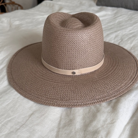 SOLD Janessa Leone Valentine Hat Grey Medium - Picture 7 of 9